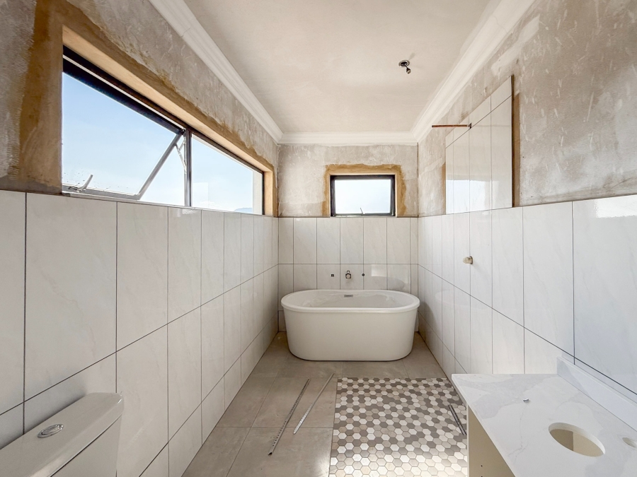 4 Bedroom Property for Sale in Xanadu Eco Park North West